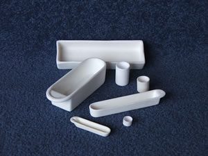 alumina and zirconia crucibles