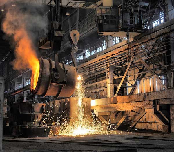 Advanced refractories and other ceramics in the steel manufacturing process
